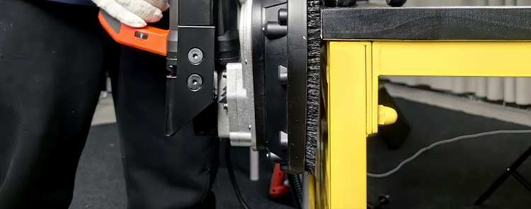 260SH 高効率コーナー研削エキスパート - コンパクトな設計で、さまざまな垂直面角度を簡単に研削できます